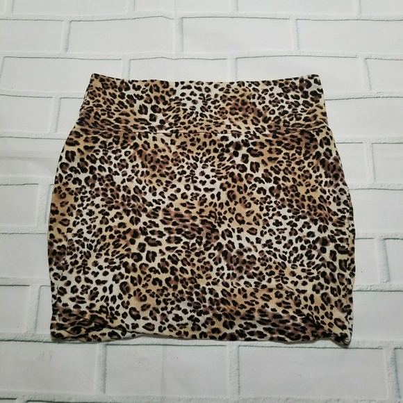 Wet Seal Dresses & Skirts - WET SEAL leopard animal print mini skirt